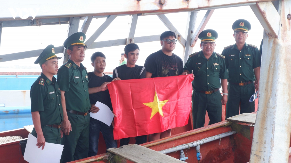 bien phong an giang quyet liet dau tranh, ngan chan toi pham buon lau hinh anh 3
