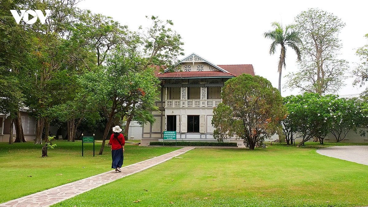 check-in cung dien mua he bang pa-in palace o thai lan hinh anh 10