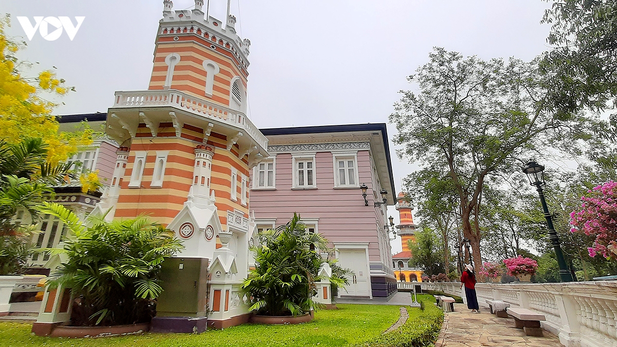 check-in cung dien mua he bang pa-in palace o thai lan hinh anh 2