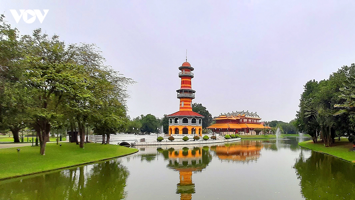 check-in cung dien mua he bang pa-in palace o thai lan hinh anh 5