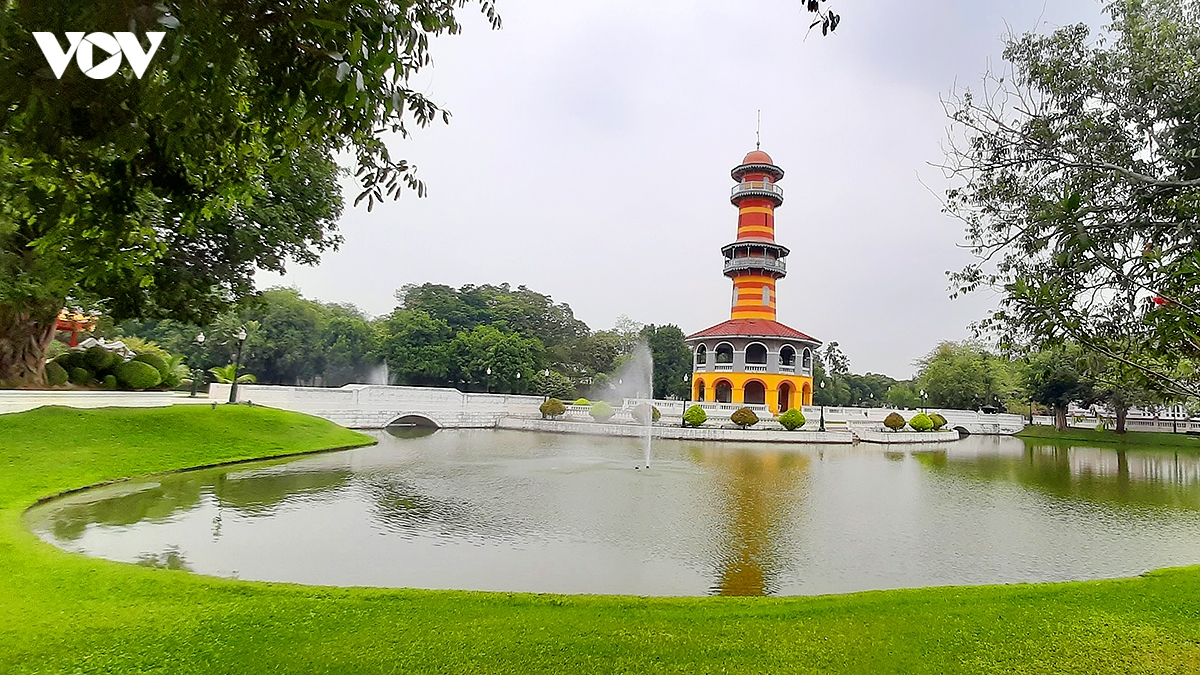 check-in cung dien mua he bang pa-in palace o thai lan hinh anh 13