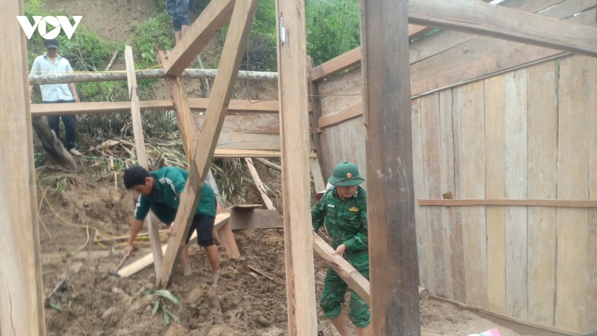 nguoi linh bien phong thanh diem tua cua dan vung lu hinh anh 6