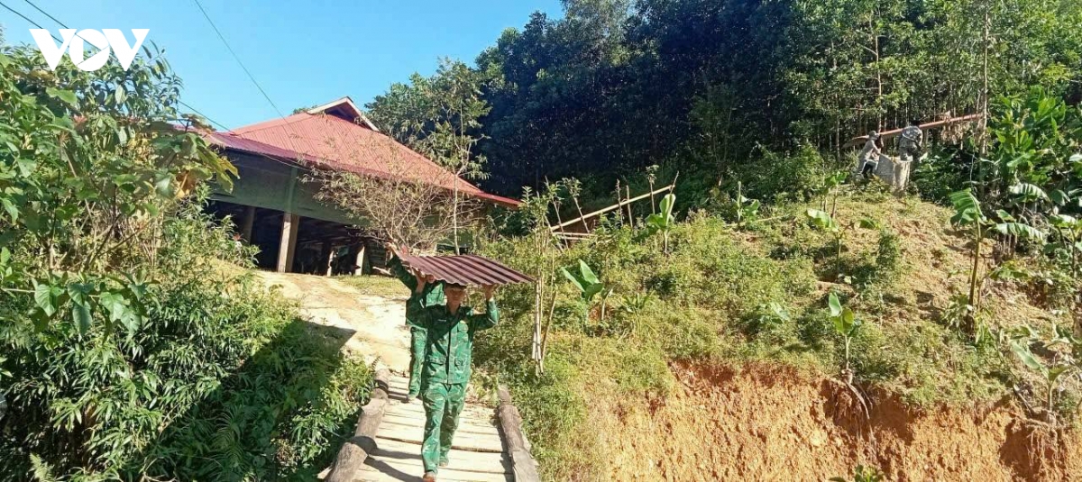 nguoi linh bien phong thanh diem tua cua dan vung lu hinh anh 9