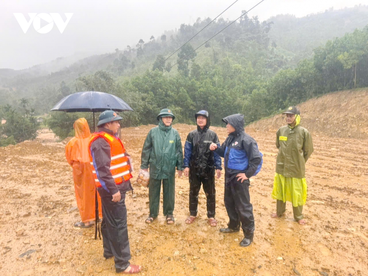 Đà Nẵng: Mưa lũ làm 6 người chết, 10 xã bị cô lập