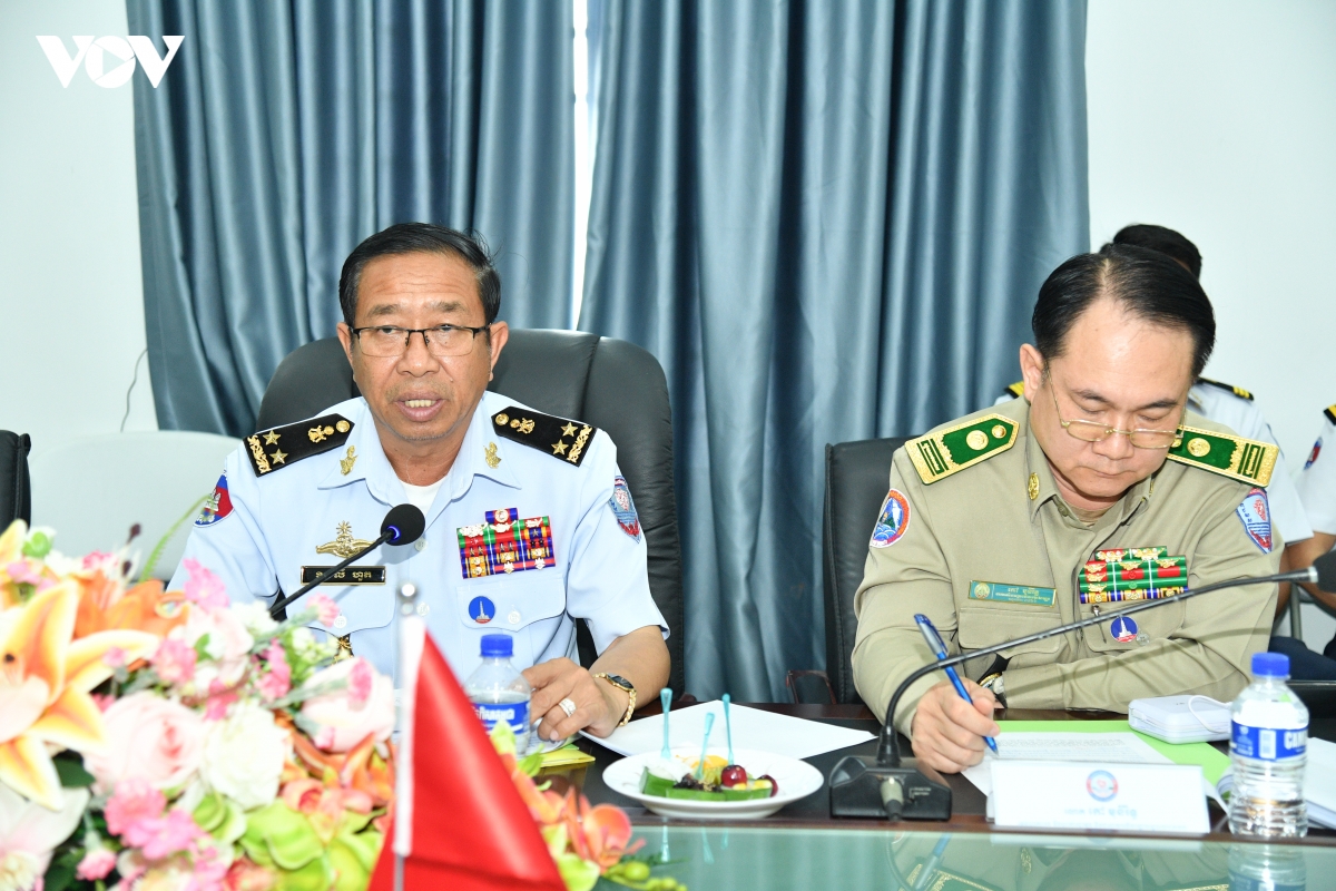 vung canh sat bien 4 lam viec voi so chi huy chien thuat tien phuong campuchia hinh anh 2