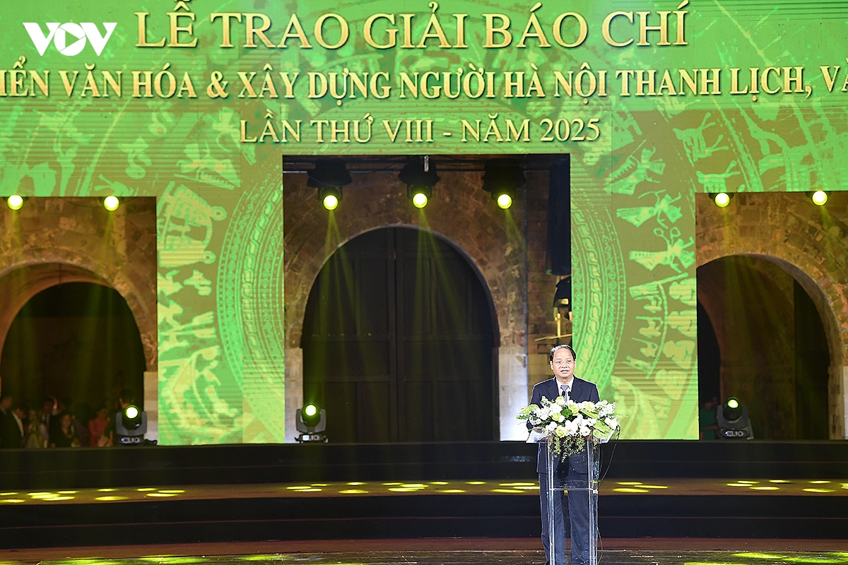 trao giai bao chi ve phat trien van hoa va xay dung nguoi ha noi nam 2025 hinh anh 3