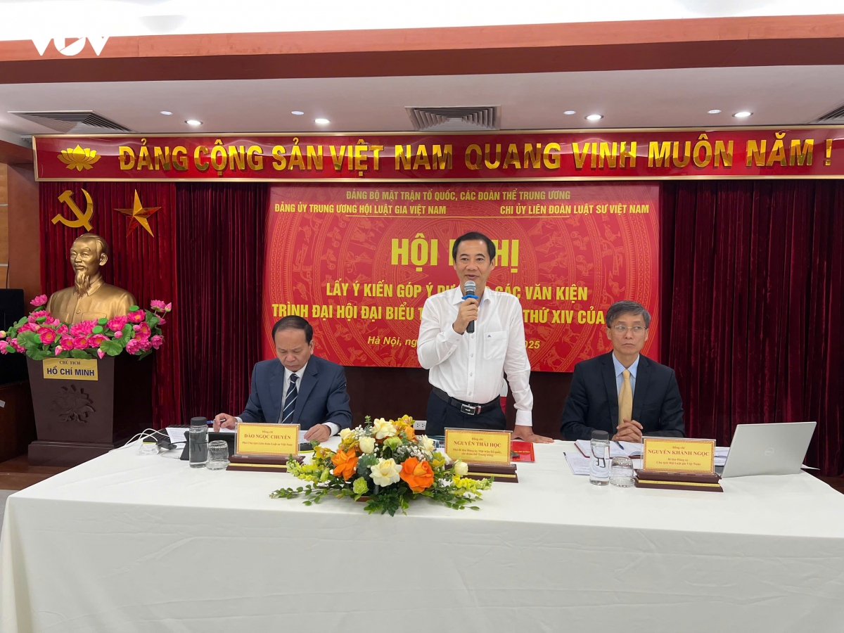 du thao van kien Dai hoi xiv phat trien con nguoi la chu the trong giai doan moi hinh anh 2