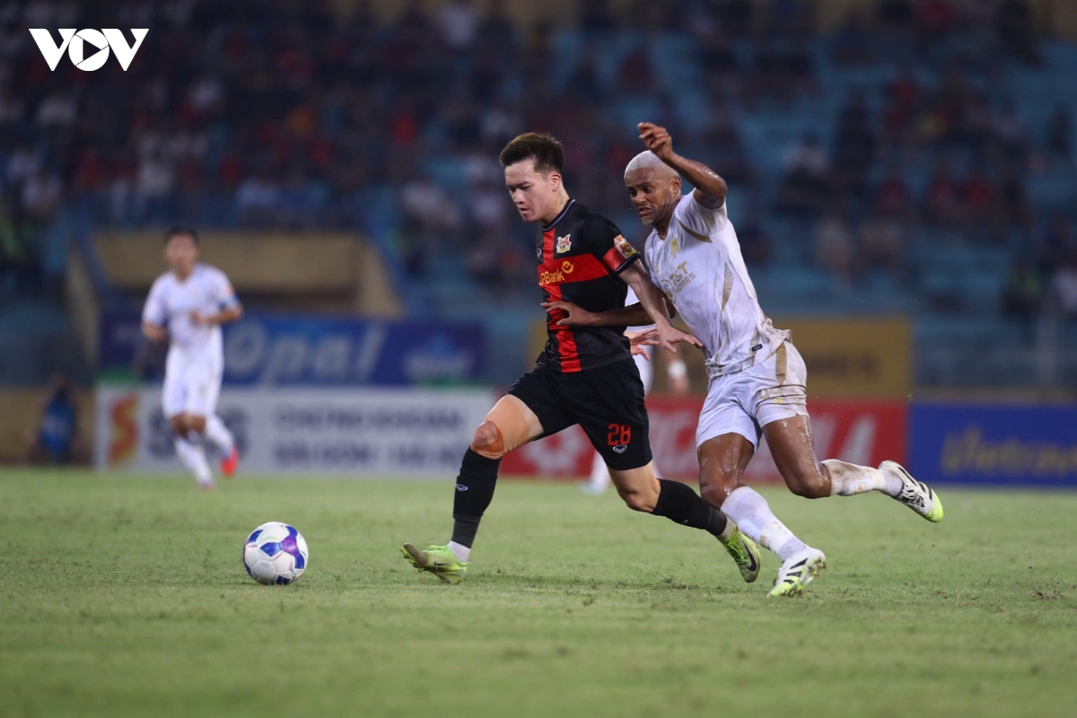 Doi hinh tieu bieu vong 7 v-league 2025 2026 hoang Duc toa sang, co nhan to la hinh anh 1