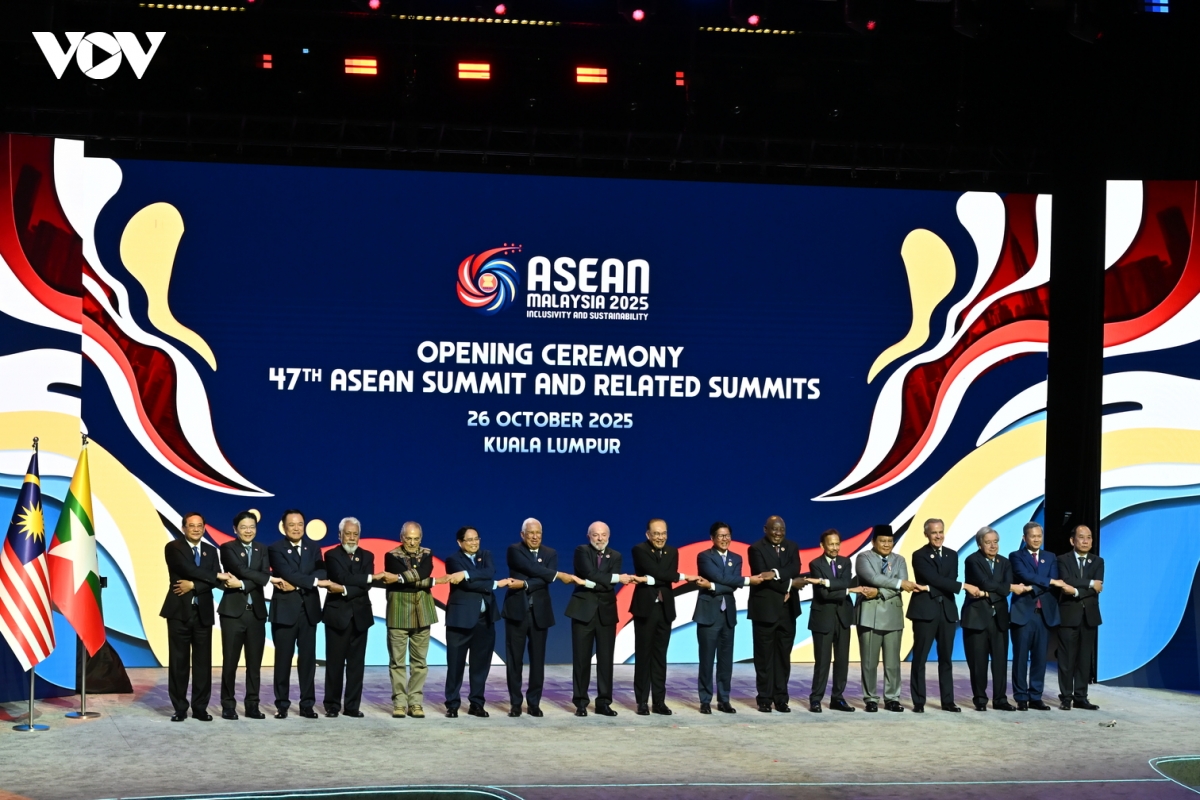 thu tuong malaysia khai mac asean-47 hoa binh la lua chon, khong phai nhuong bo hinh anh 3