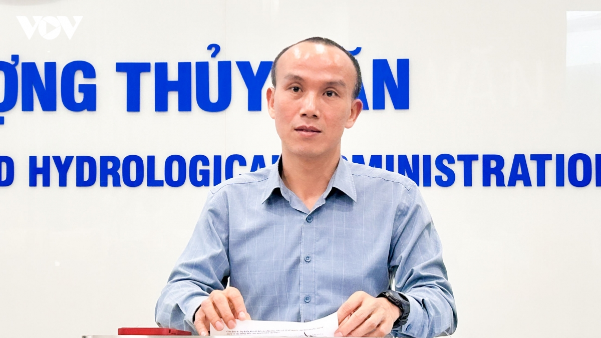 khong khi lanh lam bao suy yeu nhung lai gay mua rat lon tai cac tinh mien trung hinh anh 1