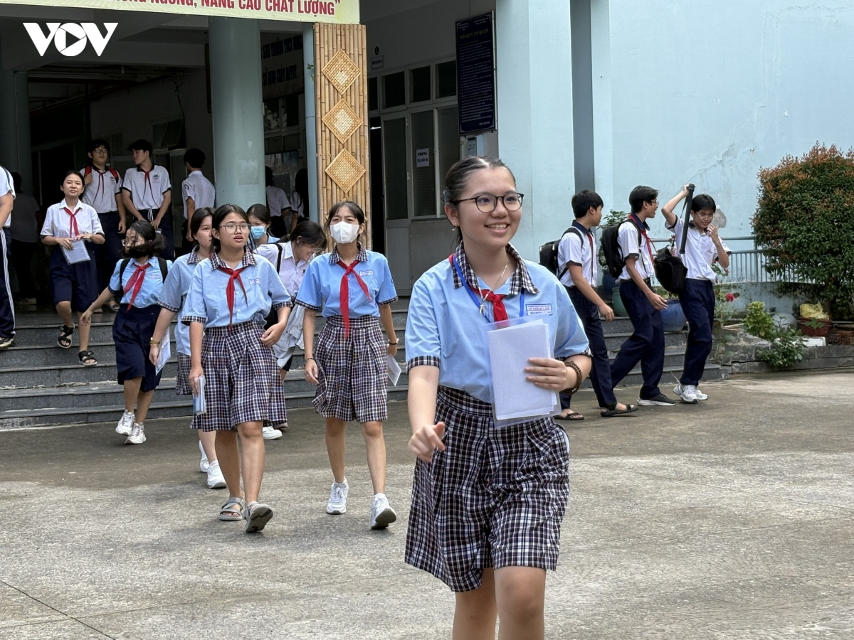 tp.hcm giu nguyen 3 mon thi vao lop 10 hinh anh 1