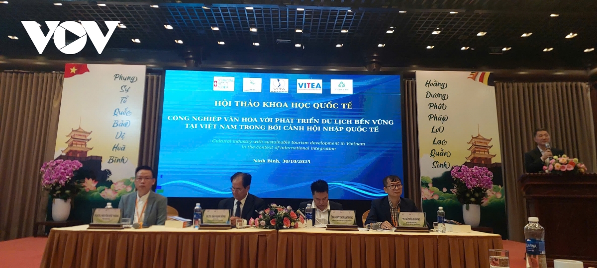 Thúc đẩy liên kết giữa công nghiệp văn hoá và du lịch bền vững