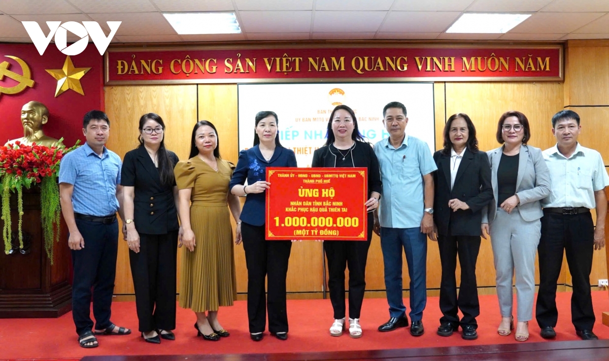 Huế, Bộ Xây dựng hỗ trợ bà con miền Bắc khắc phục bão lũ