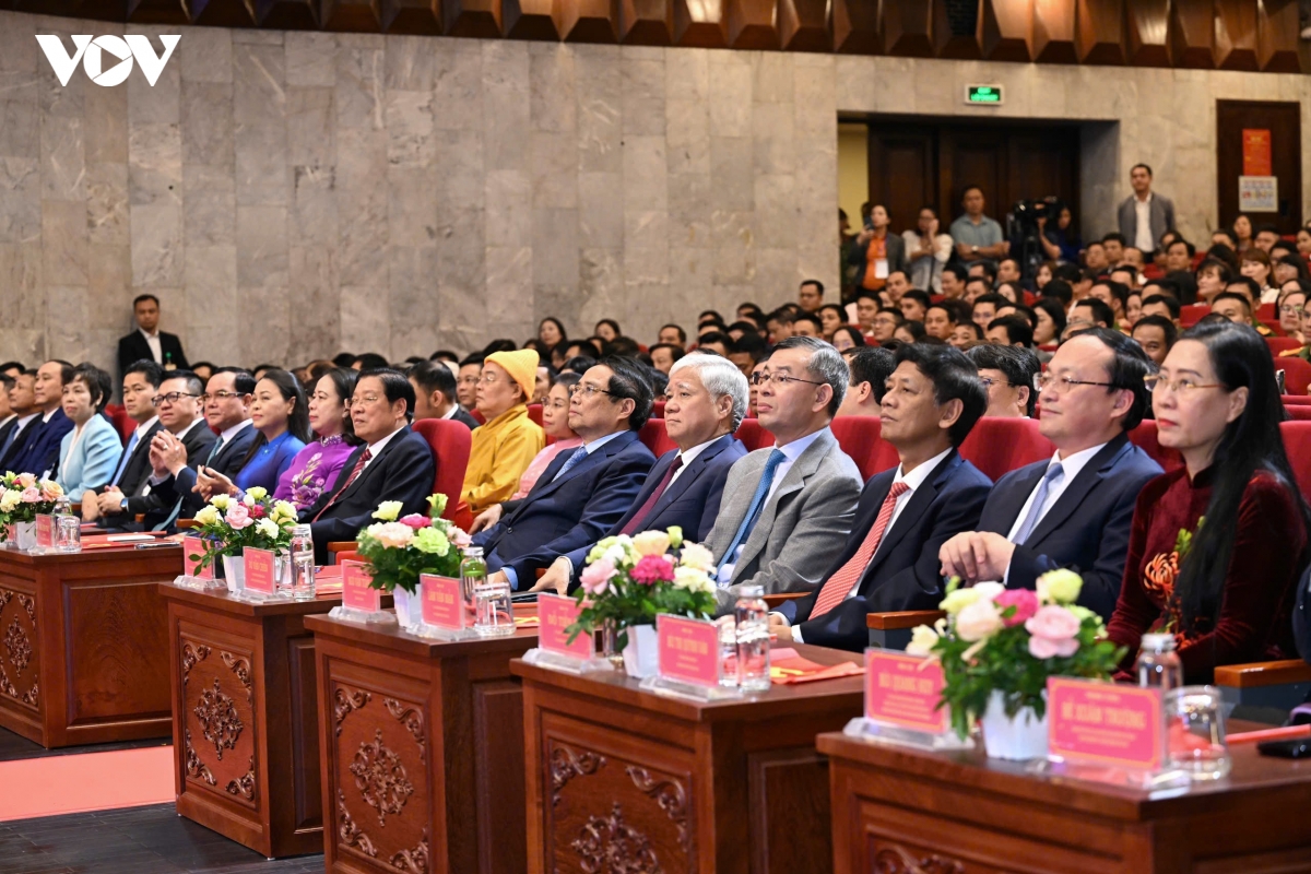 vov co 4 tac pham doat giai giai bao chi toan quoc phong, chong tham nhung hinh anh 2