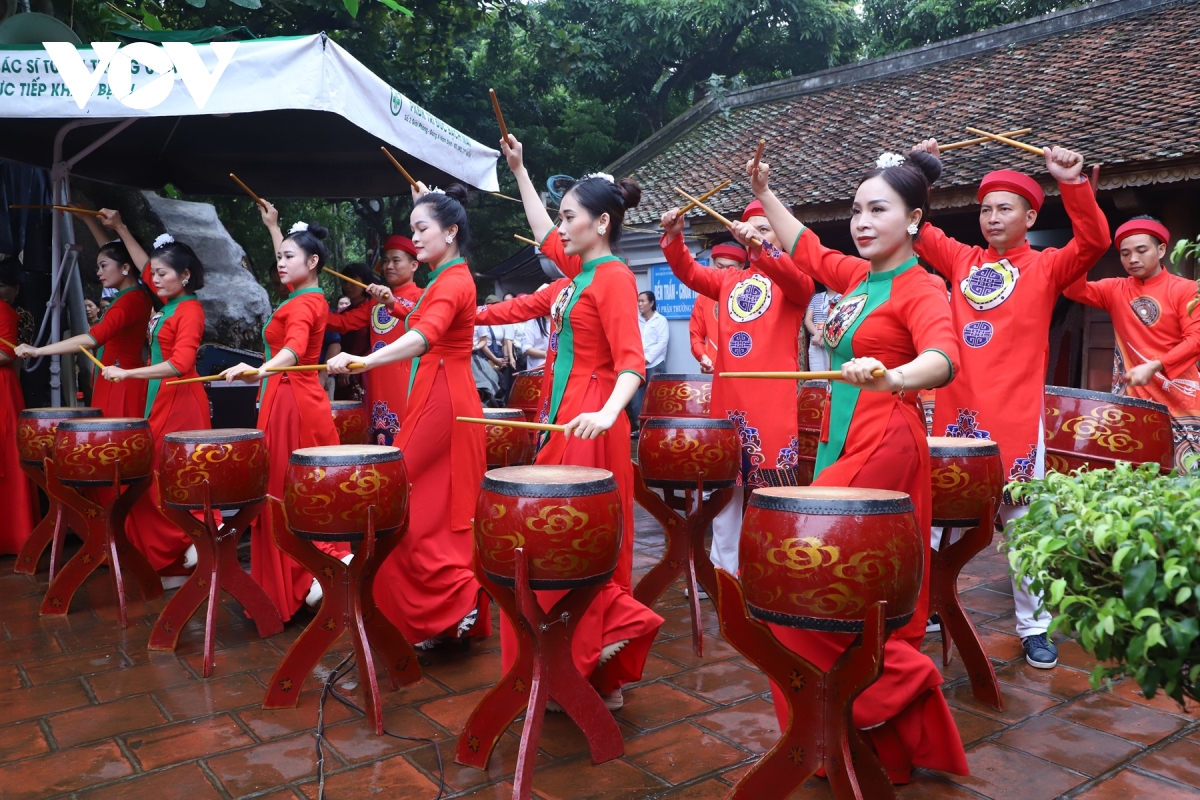 Mâm cỗ đậm hồn quê trong lễ giỗ Đức Thánh Trần