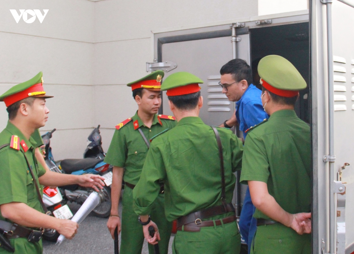 dan giai cac bi cao hau toa vu danh bac nghin ty o king club hinh anh 9