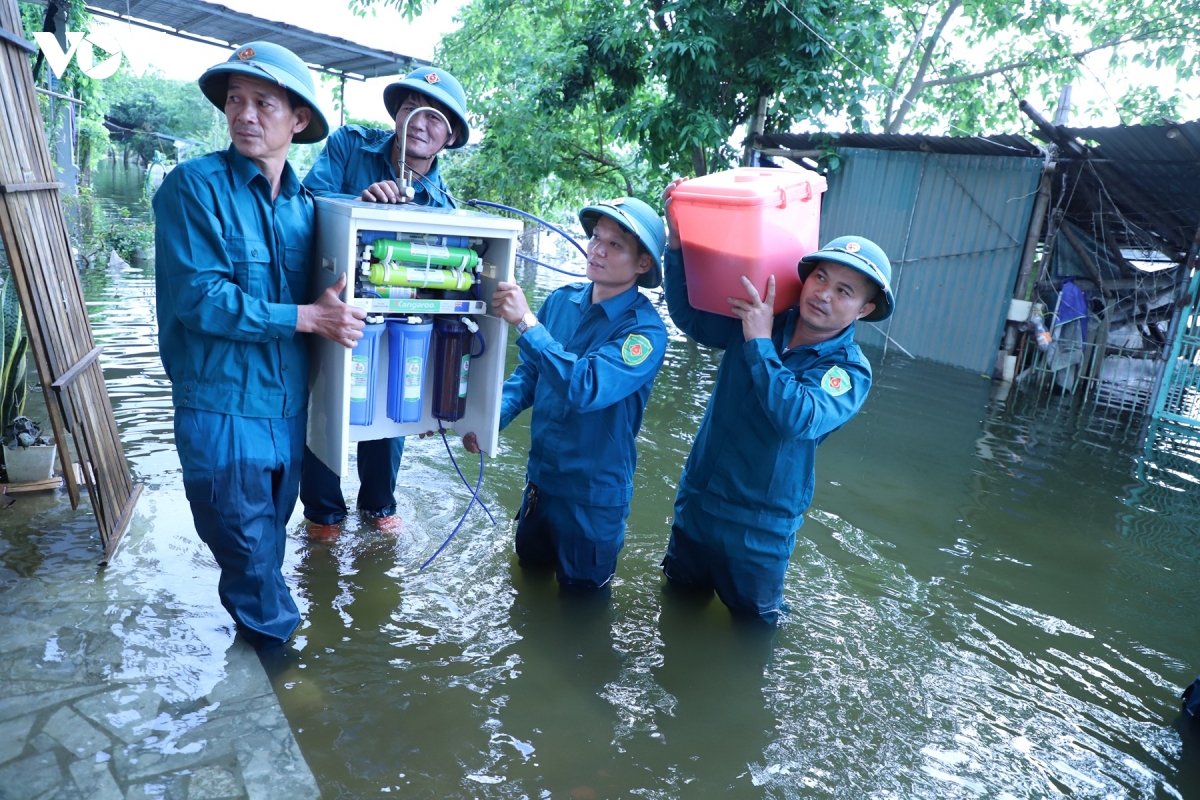 hang tram ho dan o ninh binh ca tuan chat vat song chung voi ngap lut hinh anh 7