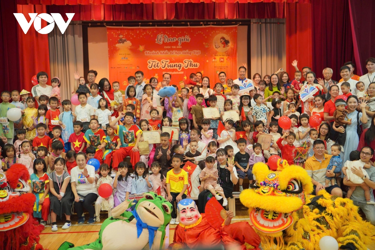 “Đêm hội Trăng Rằm” 2025 tưng bừng diễn ra trên khắp Nhật Bản