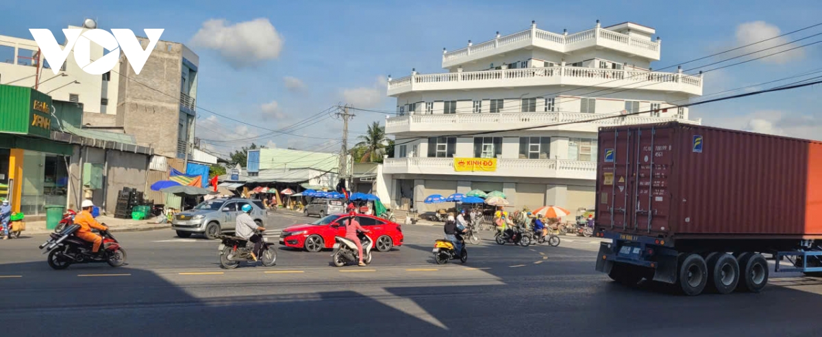 Ngã ba Xoài Hột (tỉnh Đồng Tháp) báo động tai nạn giao thông, cần có giải pháp