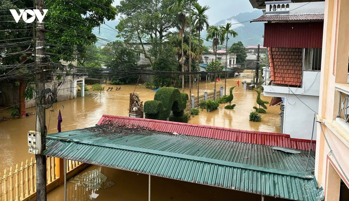 Bị thương nặng, vợ nằm viện, người đàn ông Tuyên Quang bất lực giữa lũ lụt lịch sử