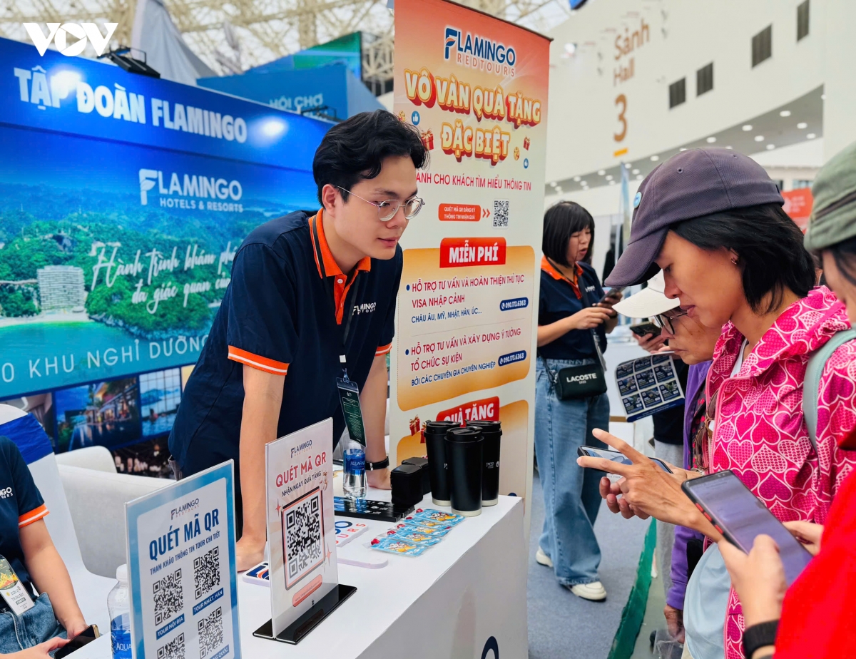 soi dong khuyen mai tour du lich, ve may bay tai hoi cho mua thu 2025 hinh anh 2