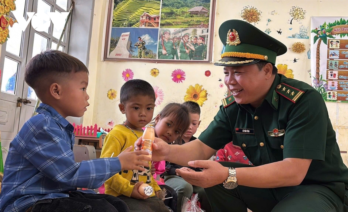 mua trang tron noi reo cao bien gioi son la hinh anh 6