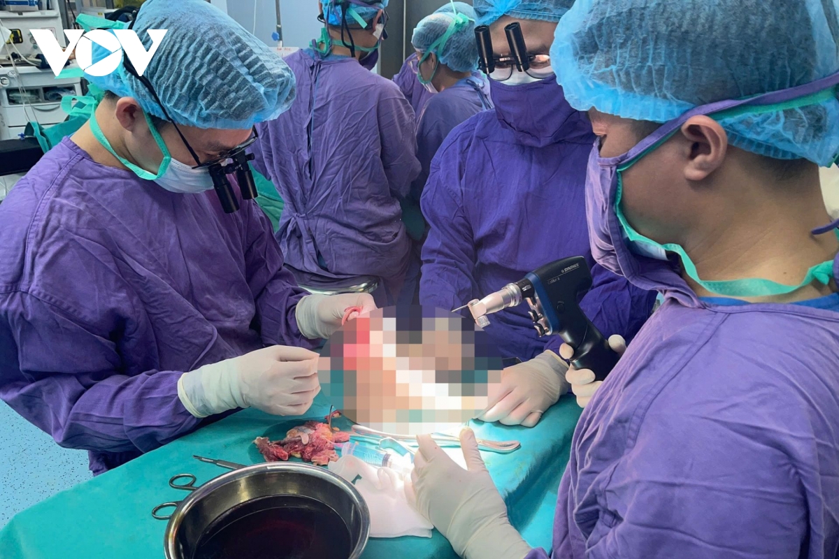 noi thanh cong chan dut lia cho co gai 19 tuoi bi xe tong o ha noi hinh anh 1