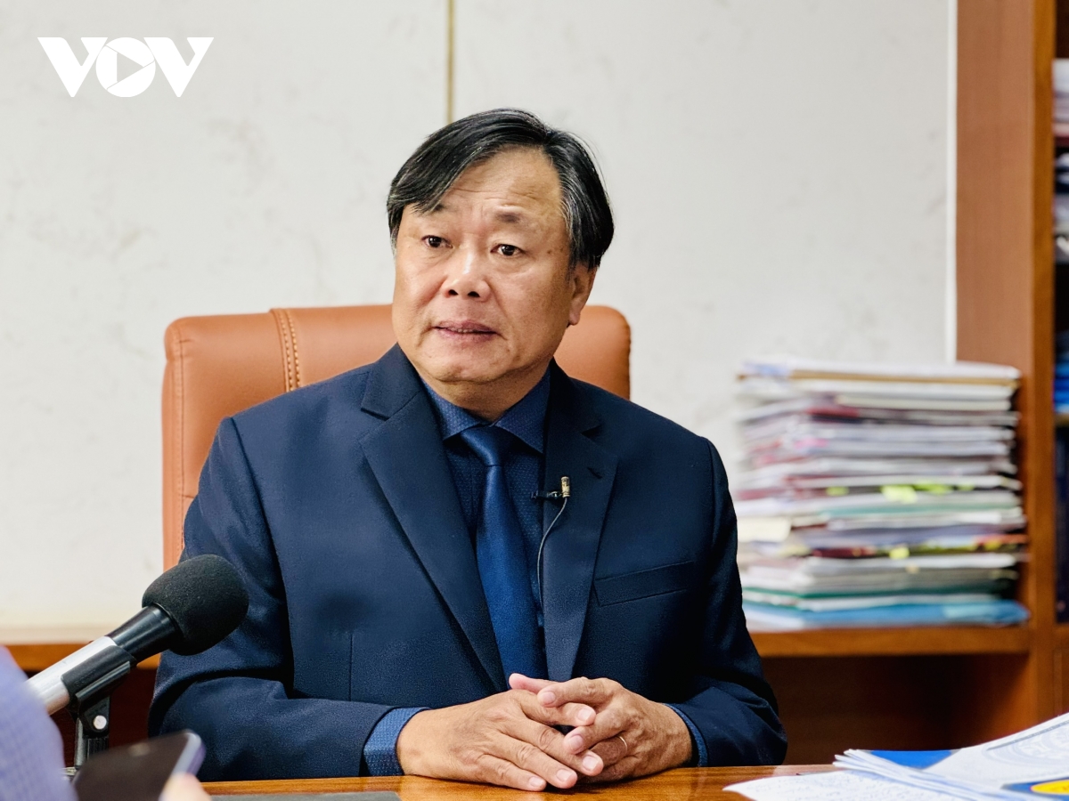 Góp ý dự thảo các văn kiện Đại hội XIV: Hoàn thiện thể chế cho phát triển bền vững