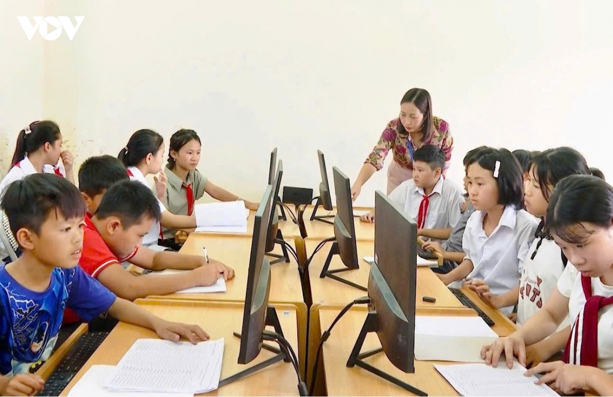 son la uu tien nguon luc dau tu truong lop hoc hinh anh 3