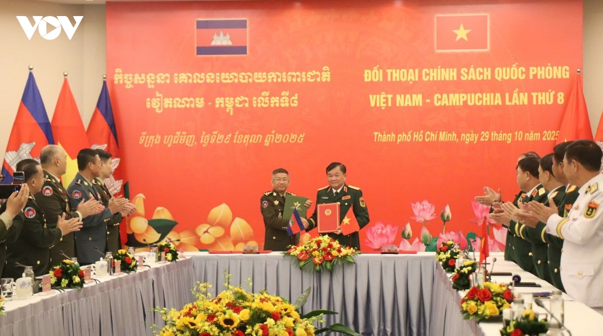 Doi thoai chinh sach quoc phong viet nam - campuchia lan thu 8 hinh anh 4