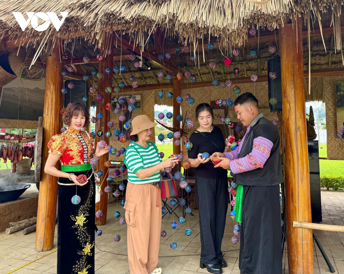 Bản sắc văn hóa – nét chấm phá trong bức tranh 130 năm tỉnh Sơn La