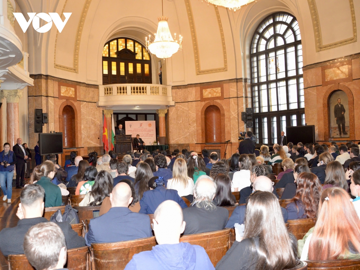 tổng bí thư việt nam - bulgaria có tình bạn chân thành từ trái tim đến trái tim hình ảnh 3 tong bi thu viet nam - bulgaria co tinh ban chan thanh tu trai tim den trai tim hinh anh 3