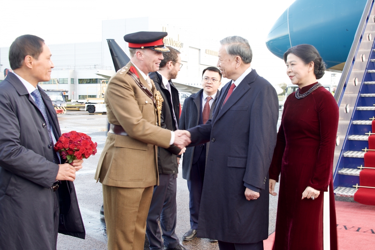 toan canh chuyen tham vuong quoc anh cua tong bi thu to lam va phu nhan hinh anh 1