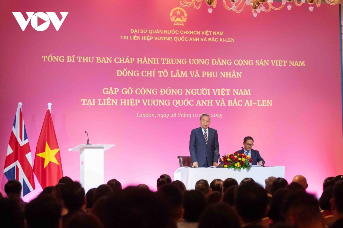 toan canh chuyen tham vuong quoc anh cua tong bi thu to lam va phu nhan hinh anh 5