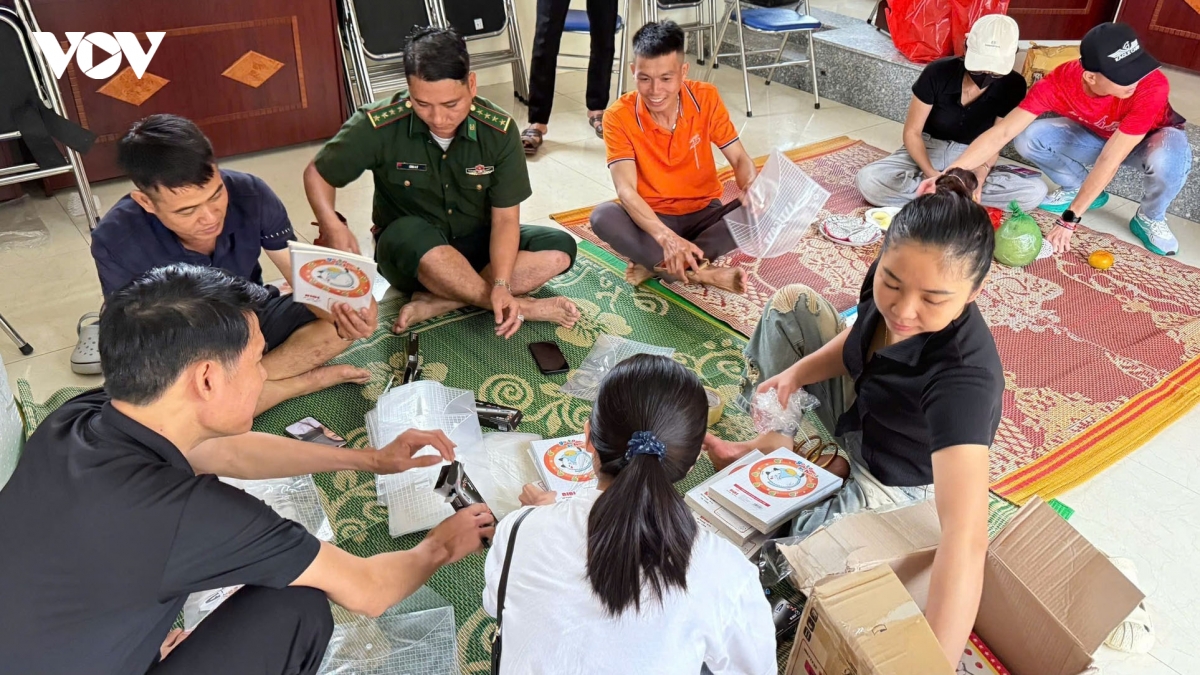 bo doi bien phong mang trung thu am ap den voi tre em noi bien gioi thanh hoa hinh anh 5