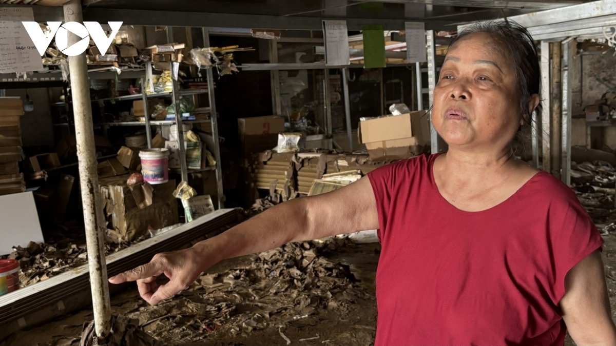 Hàng trăm tiểu thương ở Trung Giã, Hà Nội thiệt hại nặng nề do trận lũ lịch sử