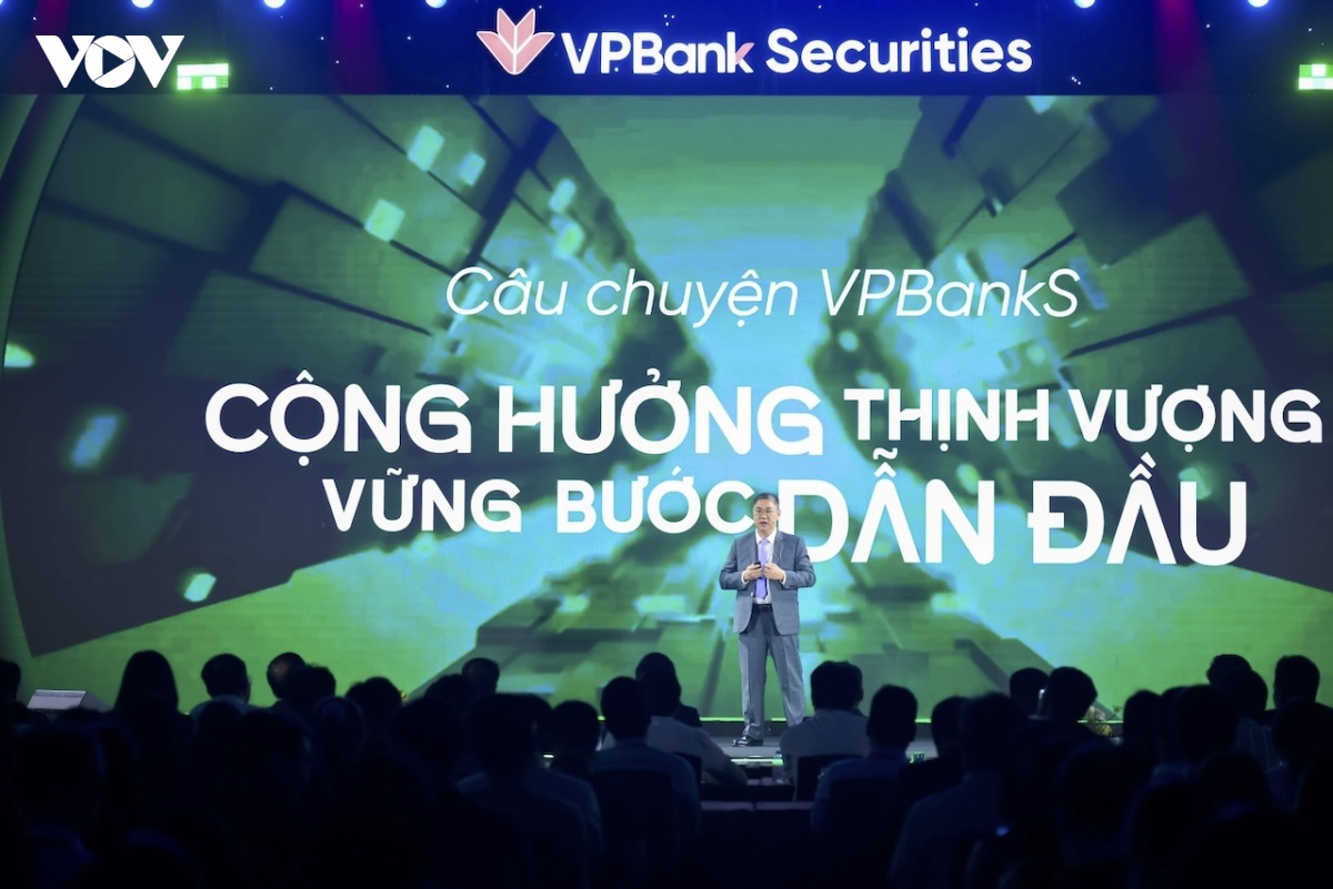 vpbanks huy dong hon 12.700 ty dong qua ipo, dinh gia khoang 2,4 ty usd hinh anh 2