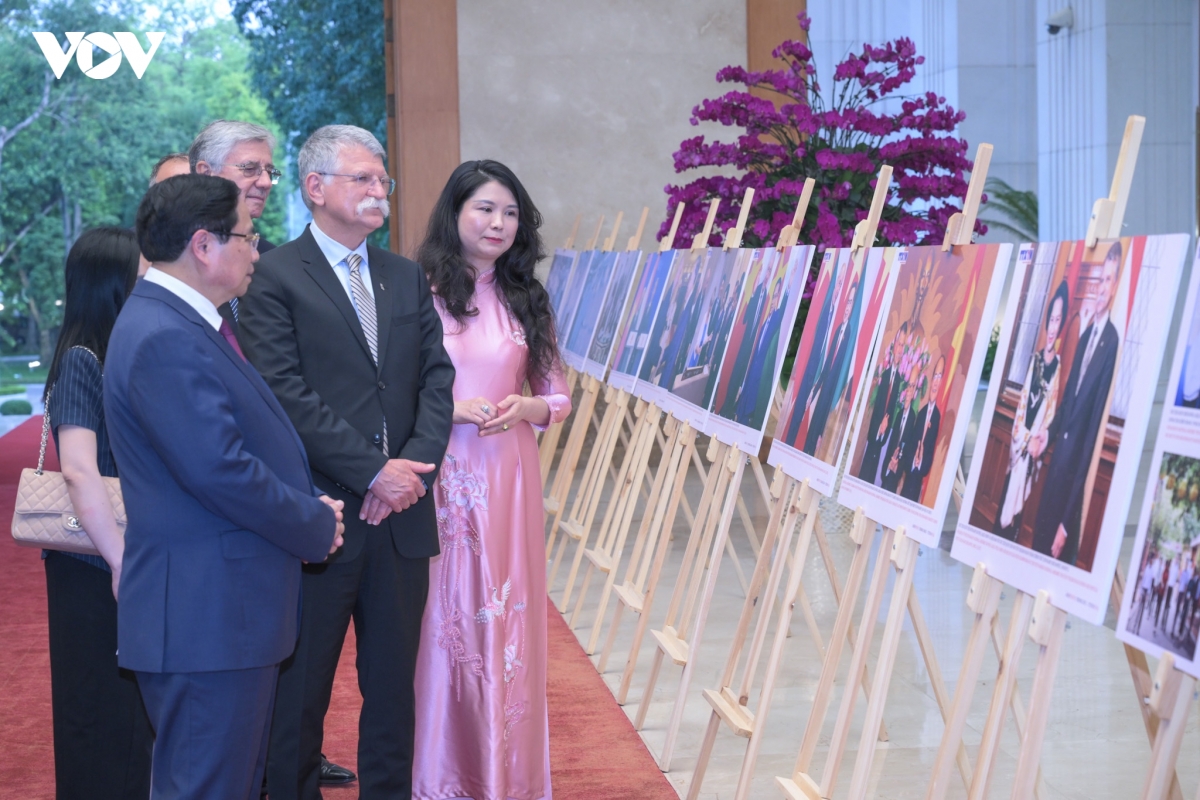 thu tuong chinh phu pham minh chinh tiep chu tich quoc hoi hungary kover laszlo hinh anh 2