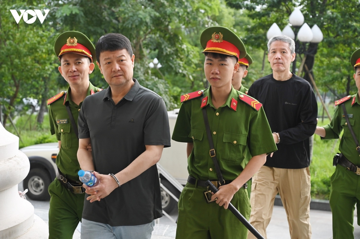 dan giai cac bi cao hau toa vu danh bac nghin ty o king club hinh anh 2