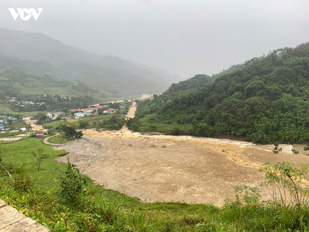 quang ngai khan truong di doi dan vung sat lo hinh anh 3