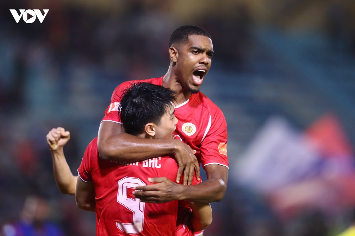 cahn danh bai pvf cand, san bang diem so voi ninh binh hinh anh 46