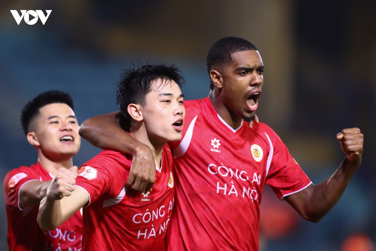 cahn danh bai pvf cand, san bang diem so voi ninh binh hinh anh 47