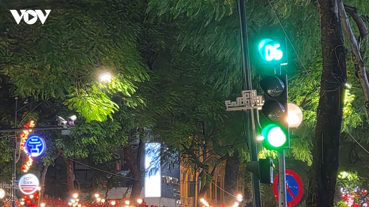 biet nhung rat de mac sai pham vi hieu ung dam dong sap het den xanh hinh anh 2