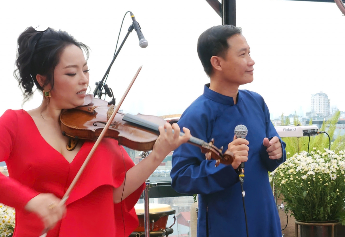 trịnh minh hiền phối violin với đàn bầu, đàn nhị kể chuyện hà nội bằng âm nhạc hình ảnh 3 trinh minh hien phoi violin voi dan bau, dan nhi ke chuyen ha noi bang am nhac hinh anh 3