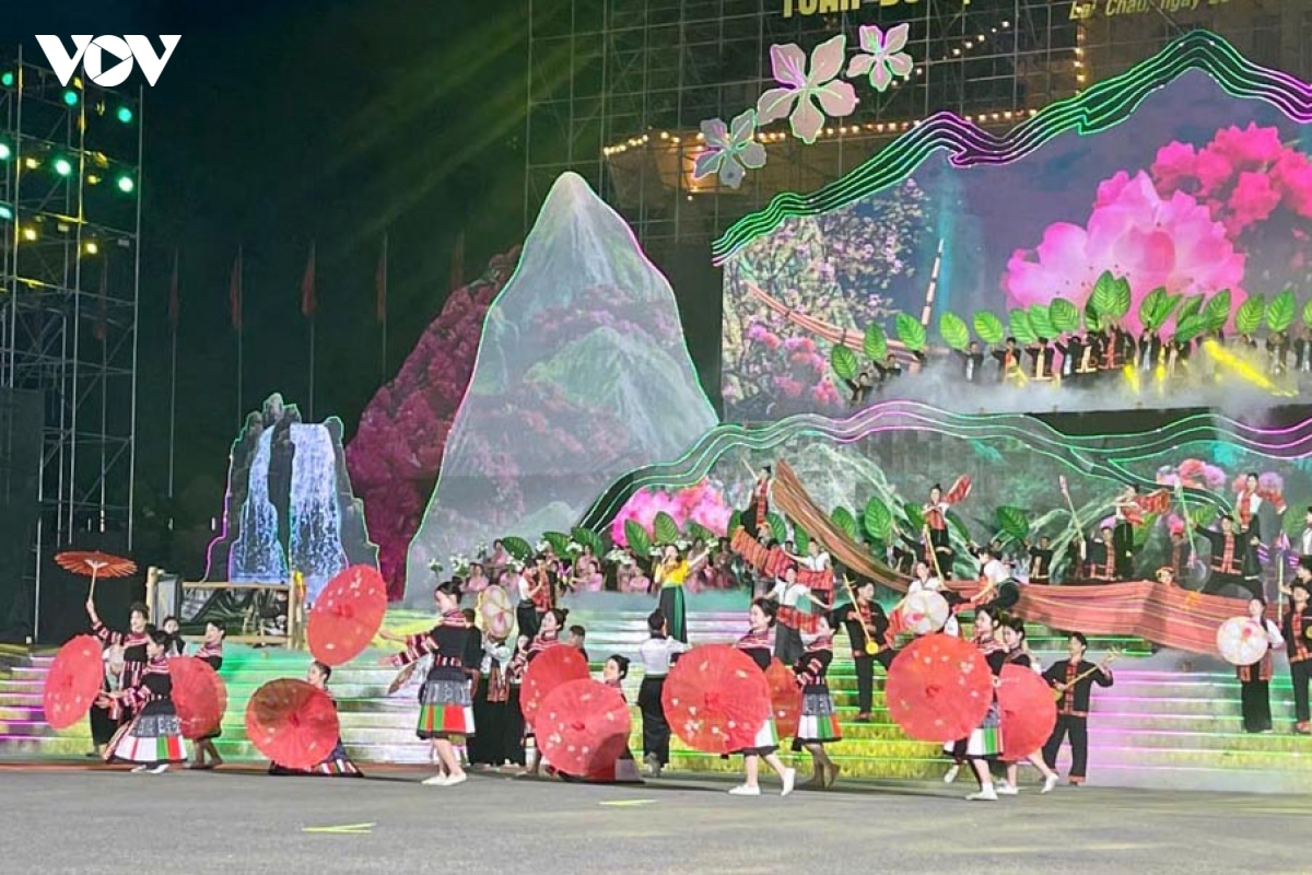 tuan du lich lai chau 2025 lan toa khat vong tu nhung dinh nui ky vi hinh anh 2