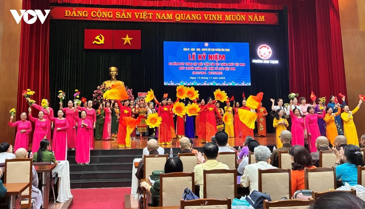  ca phe sang Dai doan ket - khong gian doi thoai tu nhung dieu gian di hinh anh 5