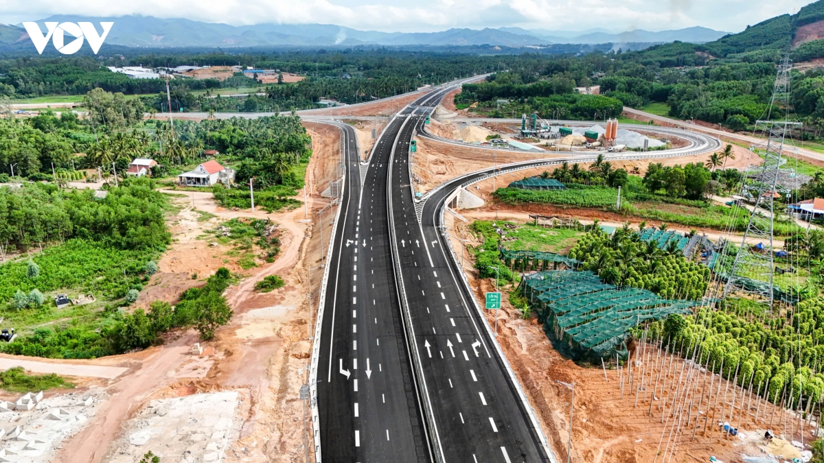 Deo ca chuan bi cho giai doan dau tu ha tang lon nhat tu truoc den nay hinh anh 1