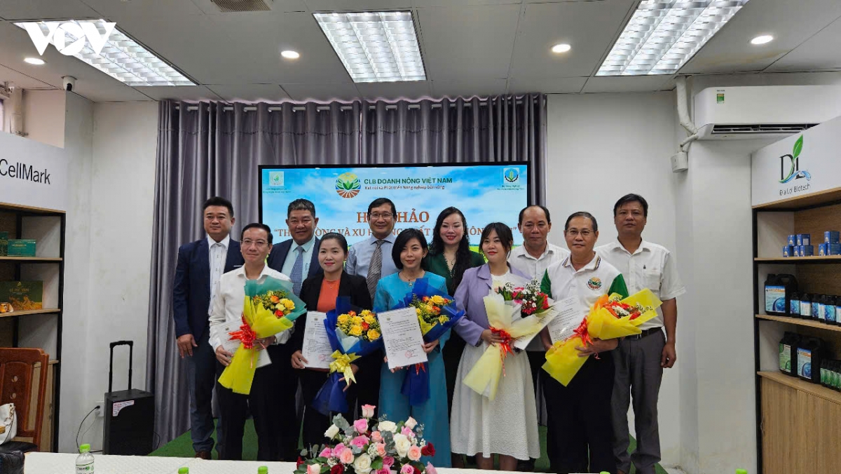 xuat khau nong san giai ma hang rao ky thuat moi de hang viet vuon xa hinh anh 2