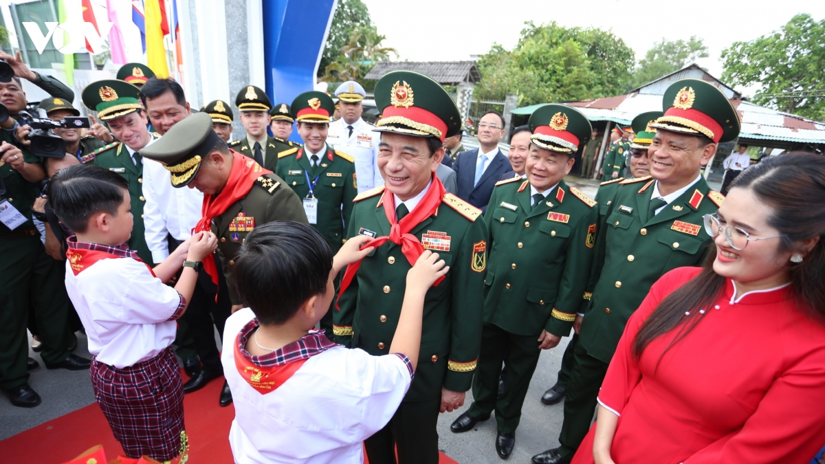 viet nam - campuchia vung bien gan ket, huu nghi ben lau hinh anh 3
