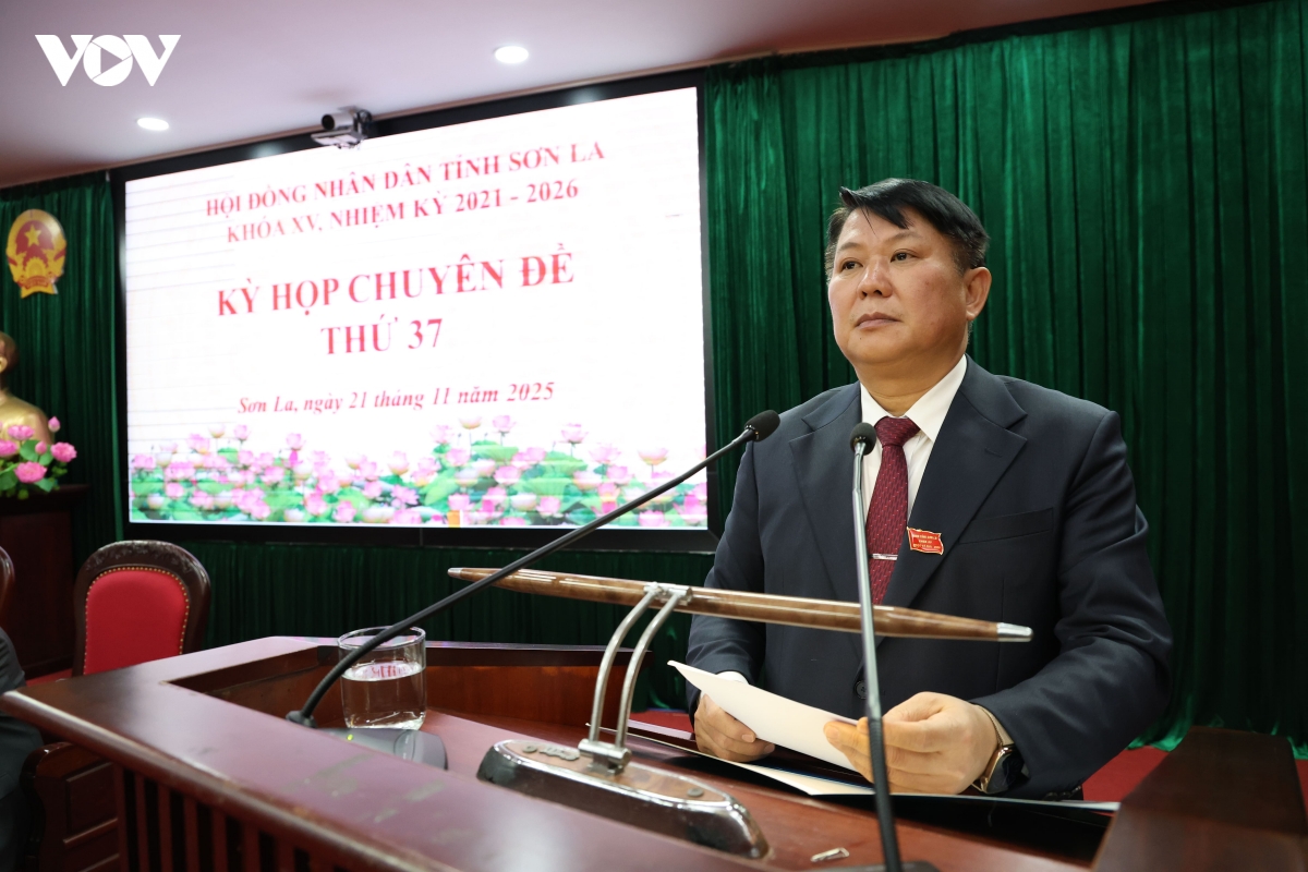 Ong lo minh hung duoc bau lam chu tich hDnd tinh son la hinh anh 3